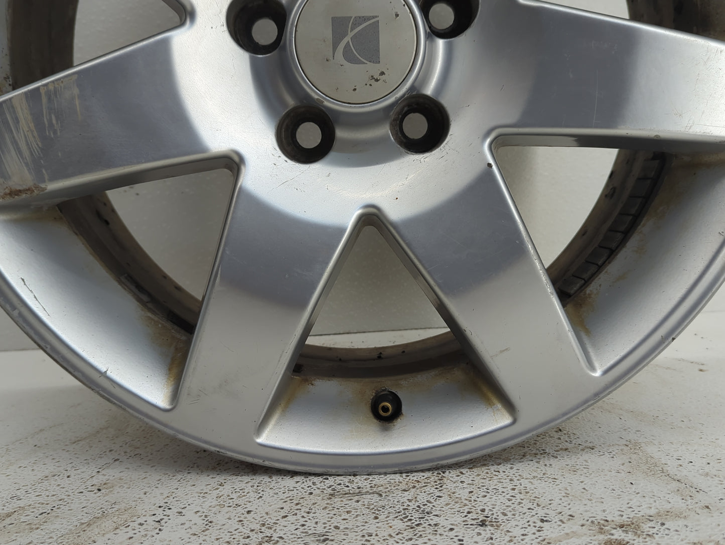 2004-2007 Saturn Vue Oem Wheel Rim 921051 - Oemusedautoparts1.com