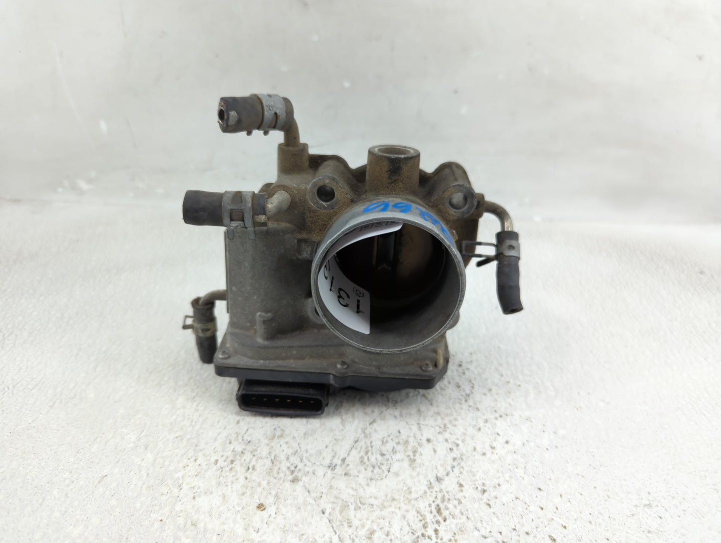 2006-2010 Scion Tc Throttle Body P/N:22030-28070 Fits Fits 2006 2007 2008 2009 2010 2011 2012 2013 2014 2015 OEM Used Auto P