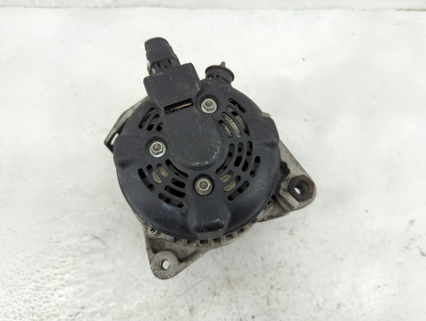2005-2010 Scion Tc Alternator Replacement Generator Charging Assembly Engine OEM Fits Fits 2004 2005 2006 2007 2008 2009 201