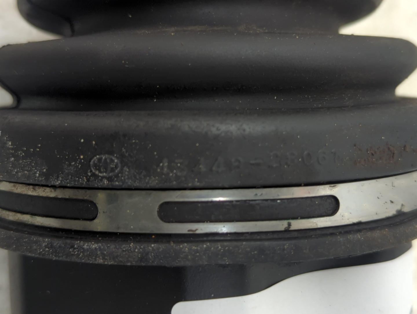 2005-2010 Scion Tc Axle Shaft Front Driver Cv C/v - Oemusedautoparts1.com