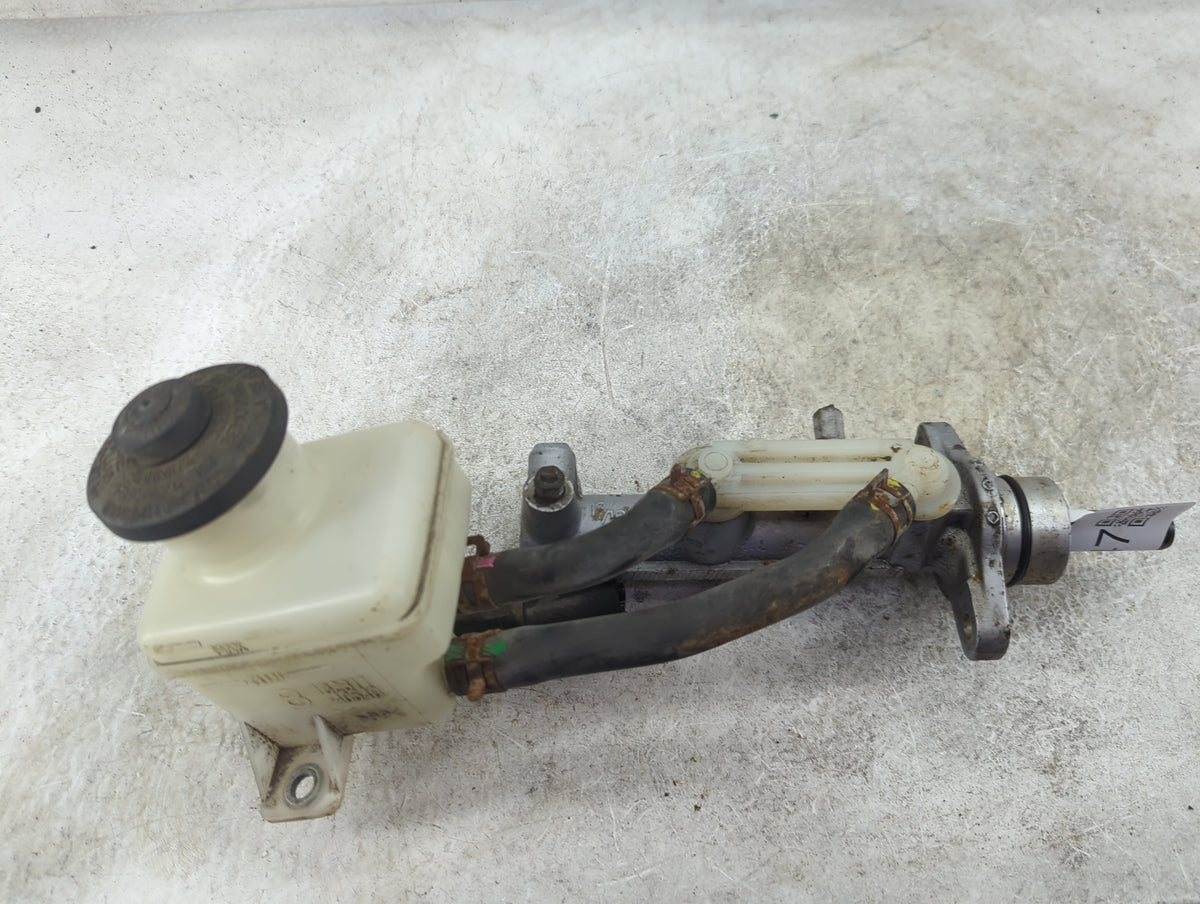 2005-2010 Scion Tc Brake Master Cylinder 1515847 - Oemusedautoparts1.com