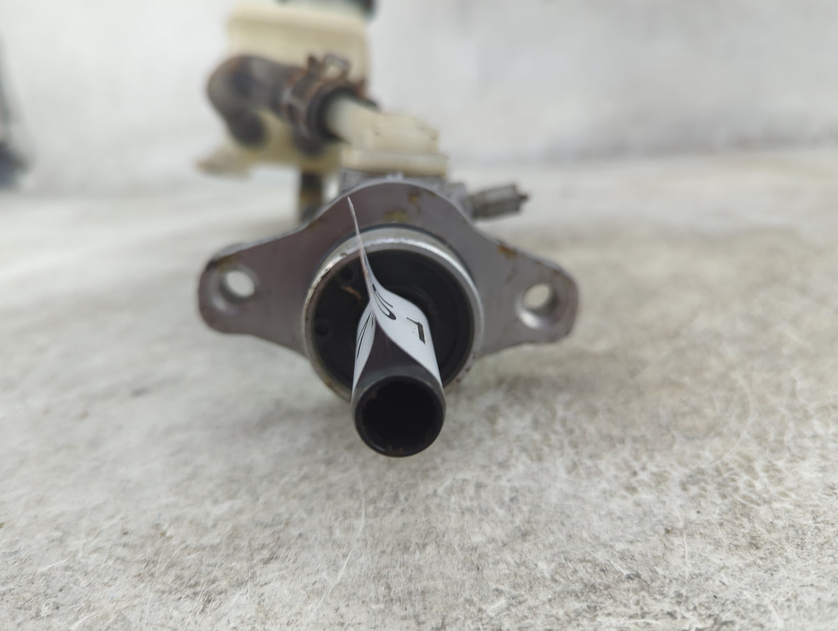 2005-2010 Scion Tc Brake Master Cylinder 1515847 - Oemusedautoparts1.com
