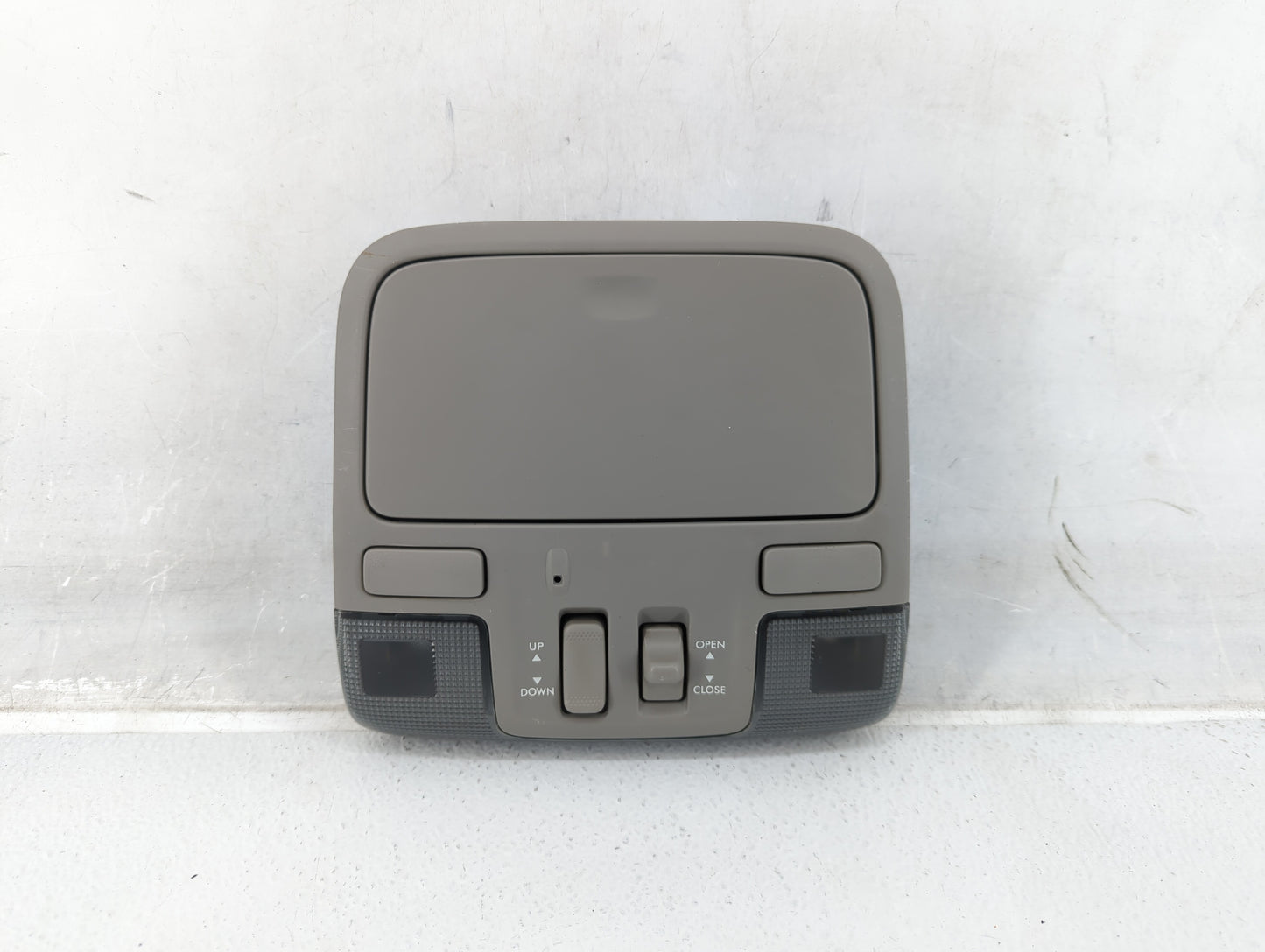2007 Subaru B9 Tribeca Overhead Roof Console - Oemusedautoparts1.com