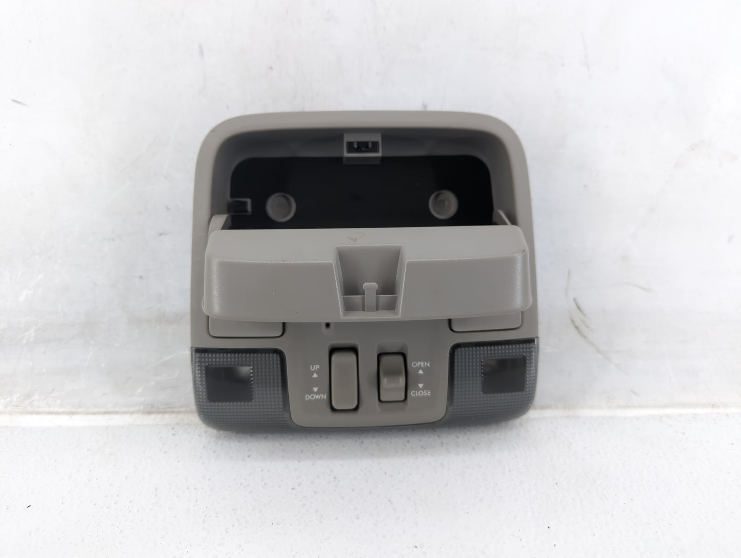 2007 Subaru B9 Tribeca Overhead Roof Console - Oemusedautoparts1.com