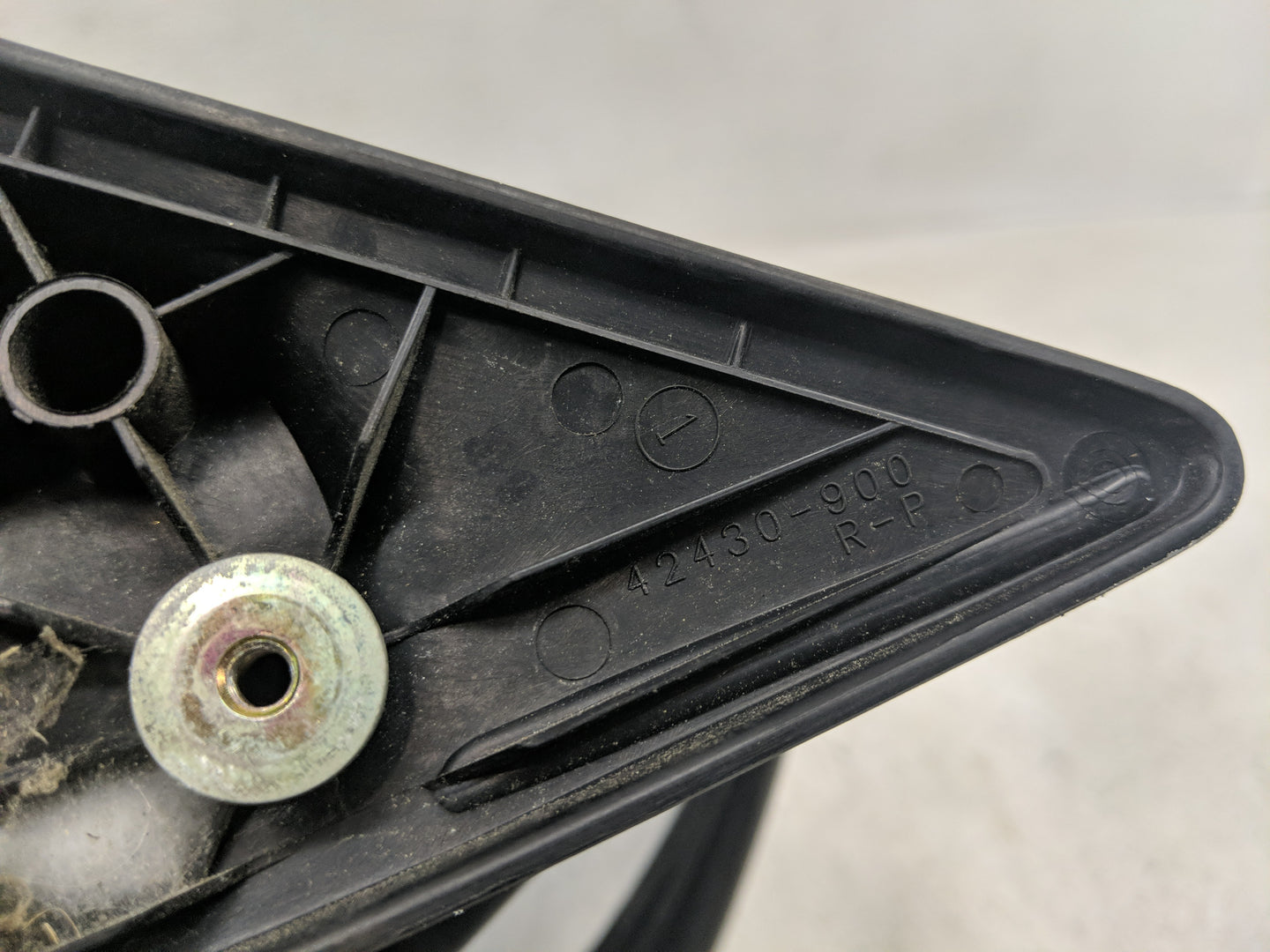 2004-2008 Subaru Forester Side Mirror Replacement Passenger Right View Door Mirror P/N:42430-900 Fits OEM Used Auto Parts - 