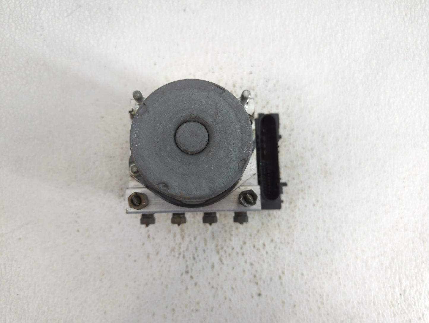 2007 Subaru Forester ABS Pump Control Module Replacement P/N:0 265 281 876 Fits OEM Used Auto Parts - Oemusedautoparts1.com