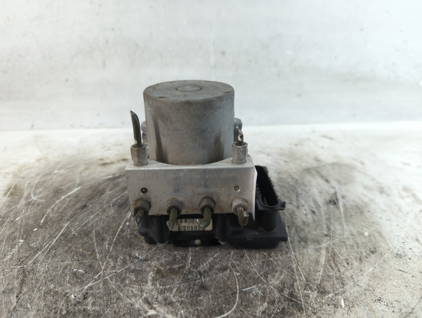 2007 Subaru Forester ABS Pump Control Module Replacement P/N:0 265 231 876 Fits OEM Used Auto Parts - Oemusedautoparts1.com