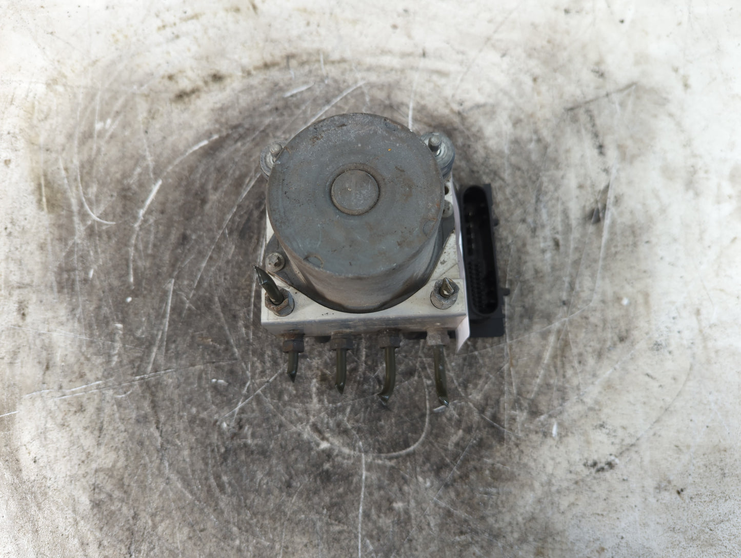 2007 Subaru Forester ABS Pump Control Module Replacement P/N:0 265 231 876 Fits OEM Used Auto Parts - Oemusedautoparts1.com