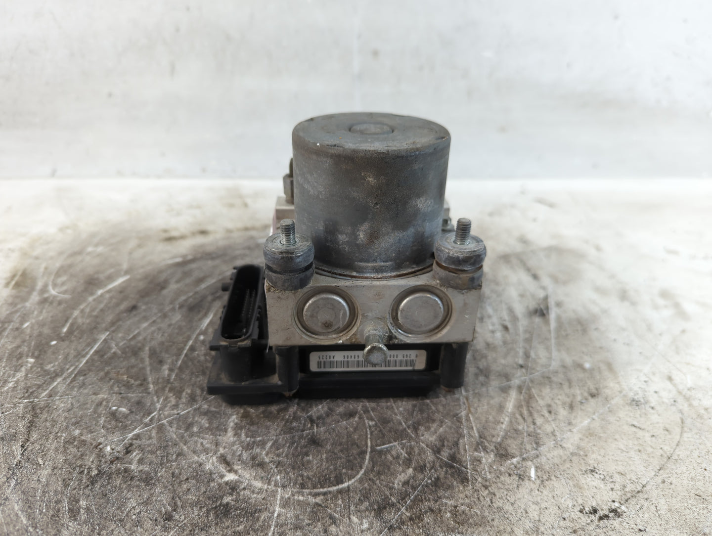 2007 Subaru Forester ABS Pump Control Module Replacement P/N:0 265 231 876 Fits OEM Used Auto Parts - Oemusedautoparts1.com