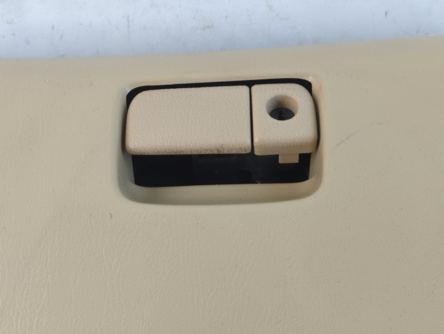 2007 Subaru Forester Passenger Glove Box Door Storage Compartment - Oemusedautoparts1.com