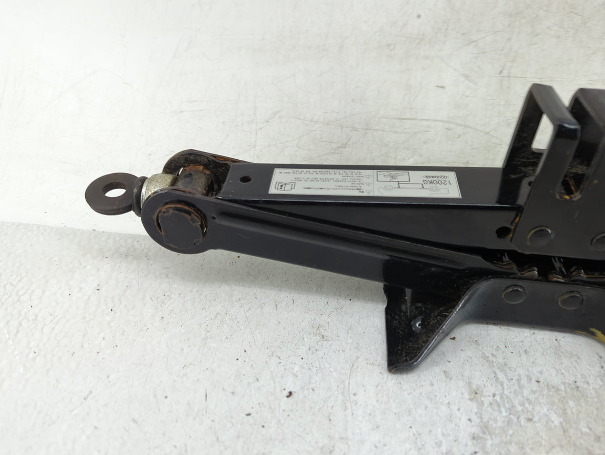 2007 Subaru Impreza Spare Scissor Car Jack - Oemusedautoparts1.com