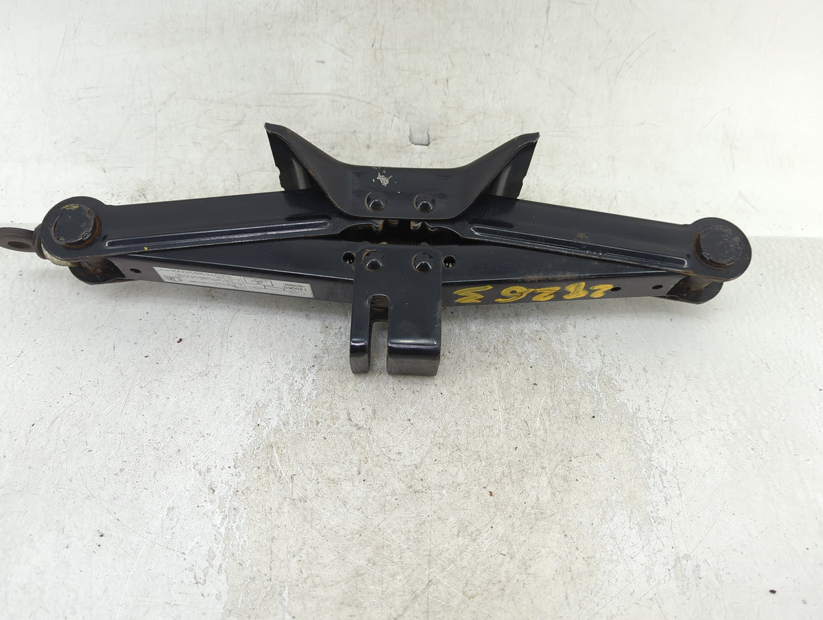 2007 Subaru Impreza Spare Scissor Car Jack - Oemusedautoparts1.com