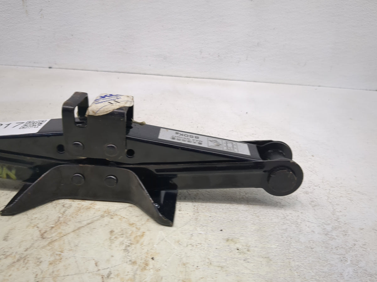 2007 Subaru Impreza Spare Scissor Car Jack Black - Oemusedautoparts1.com
