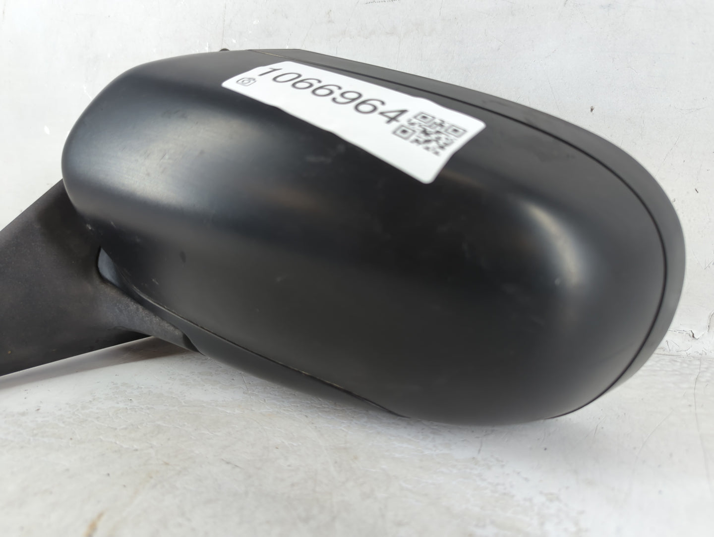 2005-2009 Subaru Legacy Driver Side View Mirror - Left Door Mirror OEM Used - Oemusedautoparts1.com