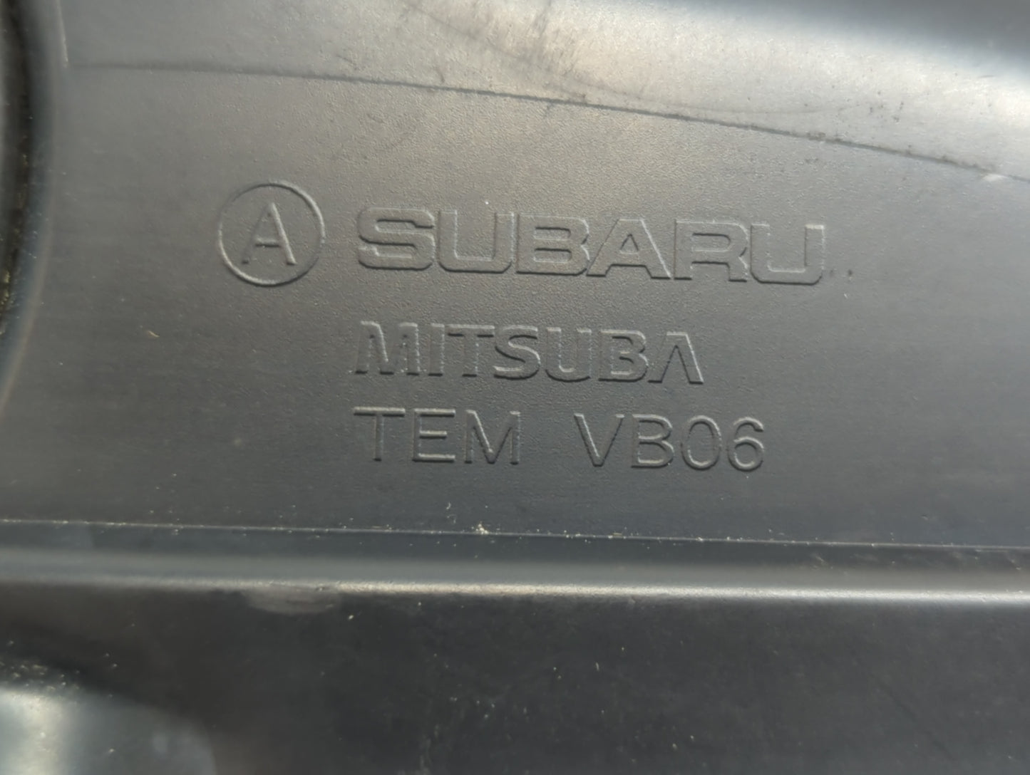 2005-2009 Subaru Legacy Driver Side View Mirror - Left Door Mirror OEM Used - Oemusedautoparts1.com
