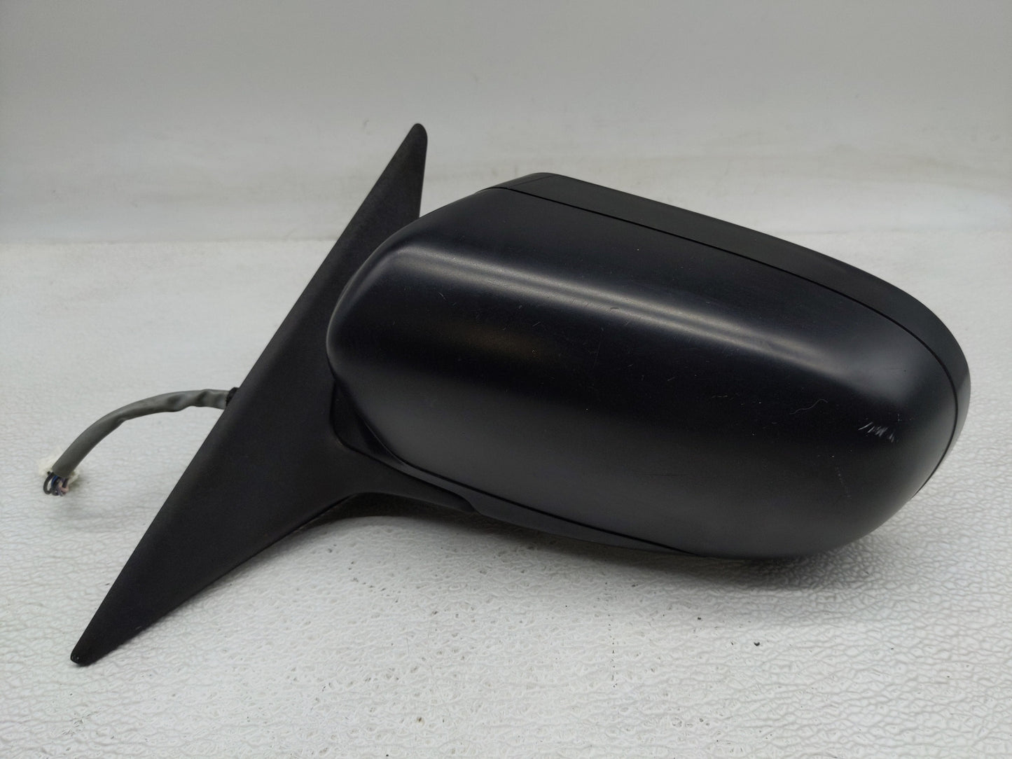 2005-2009 Subaru Legacy Driver Side View Mirror - Left Door Mirror OEM Used - Oemusedautoparts1.com