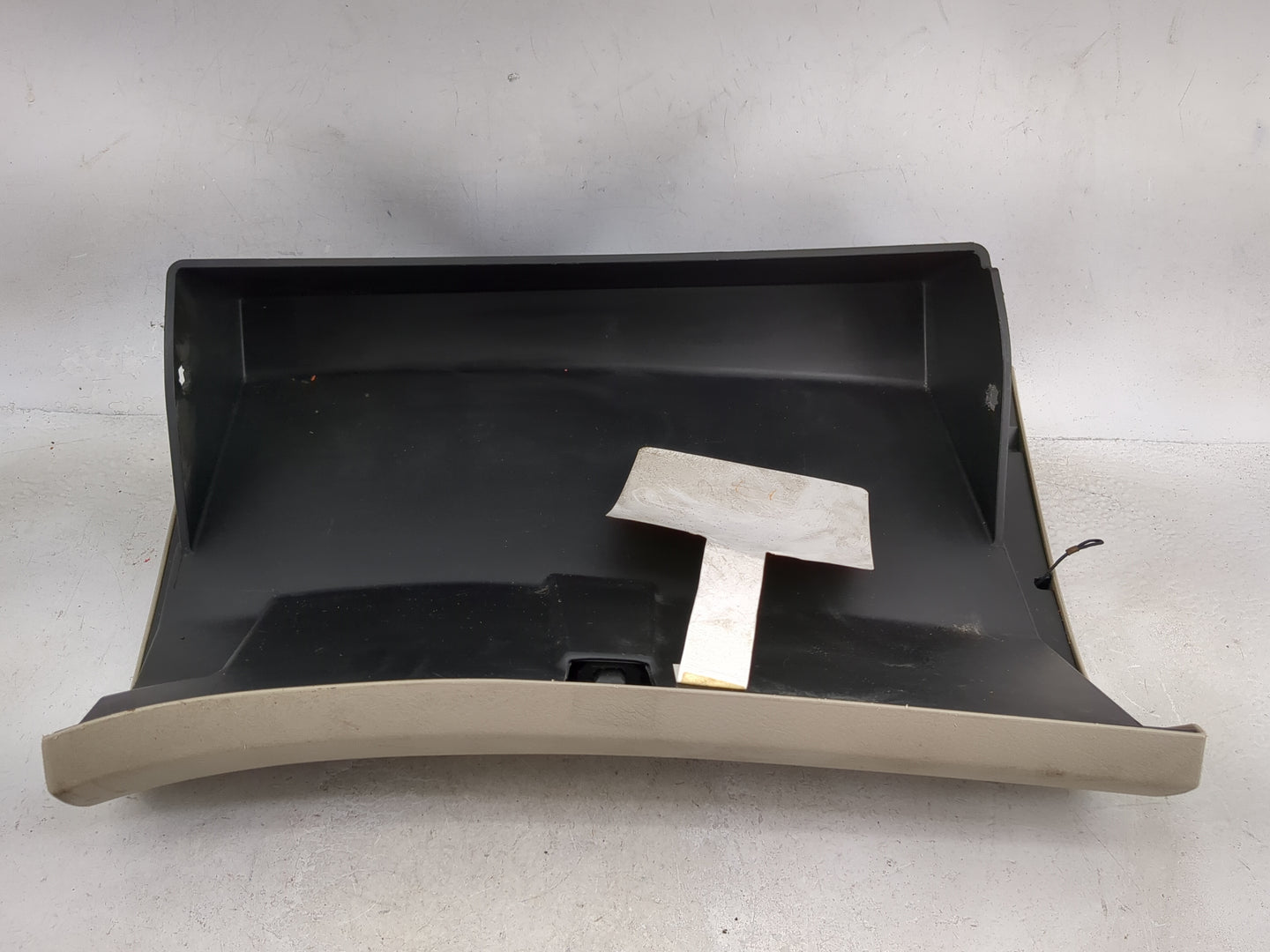2007 Subaru Legacy Passenger Glove Box Door Storage Compartment Ivory - Oemusedautoparts1.com