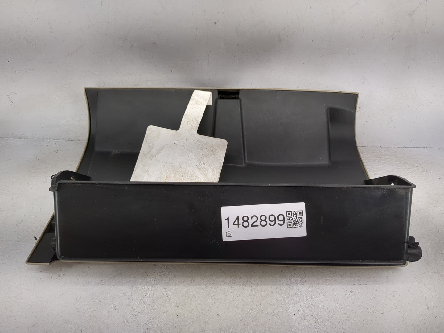 2007 Subaru Legacy Passenger Glove Box Door Storage Compartment Ivory - Oemusedautoparts1.com