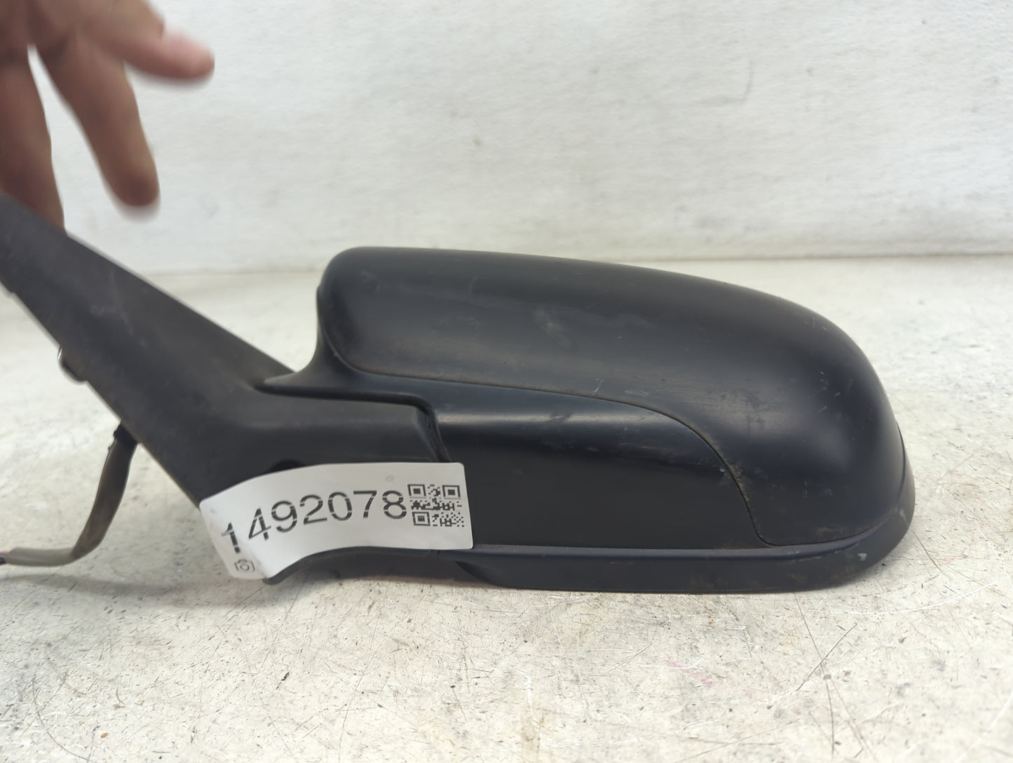 2005-2009 Subaru Legacy Driver Side View Mirror - Left Door Mirror OEM Used - Oemusedautoparts1.com