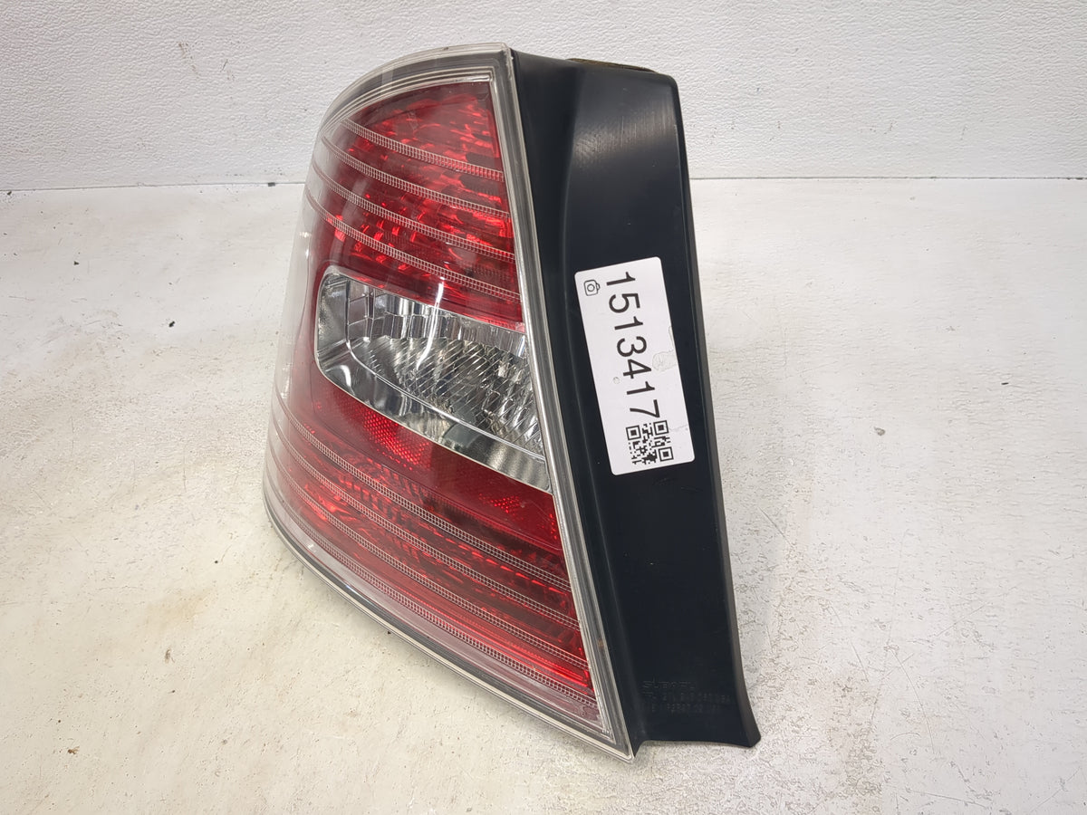 2006-2007 Subaru Legacy Tail Light Assembly Driver Left OEM P/N:2VL946060 Fits Fits 2006 2007 OEM Used Auto Parts - Oemuseda