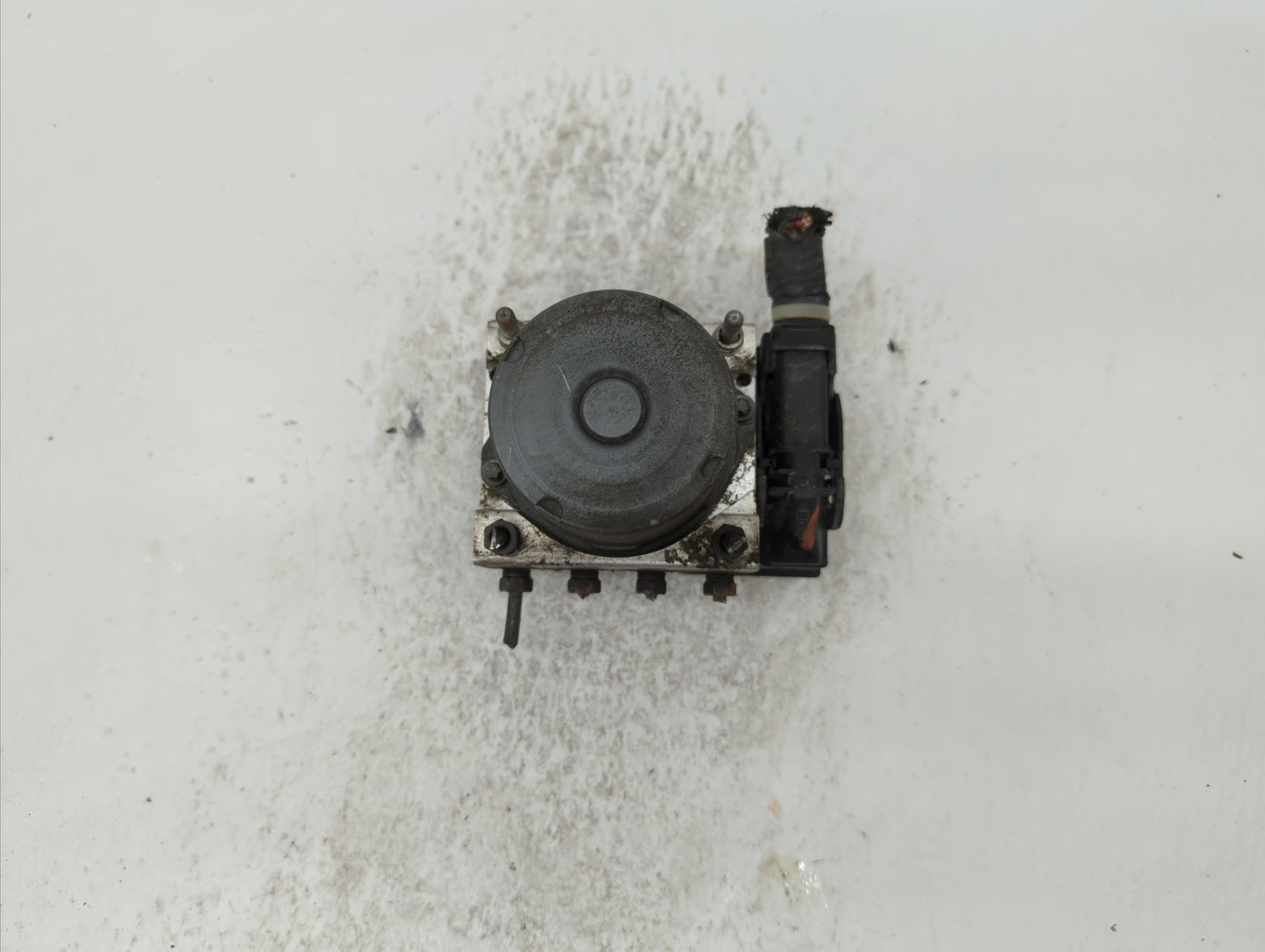 2007 Subaru Legacy ABS Pump Control Module Replacement P/N:27534AG08A Fits OEM Used Auto Parts - Oemusedautoparts1.com