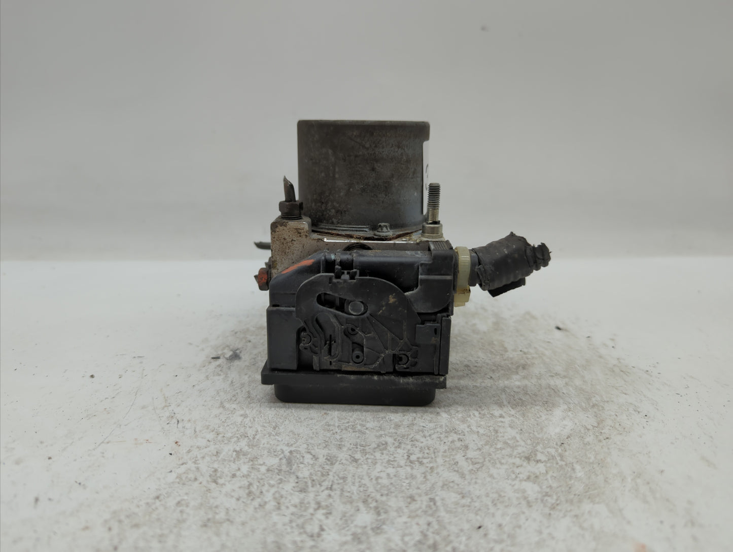 2007 Subaru Legacy ABS Pump Control Module Replacement P/N:27534AG08A Fits OEM Used Auto Parts - Oemusedautoparts1.com