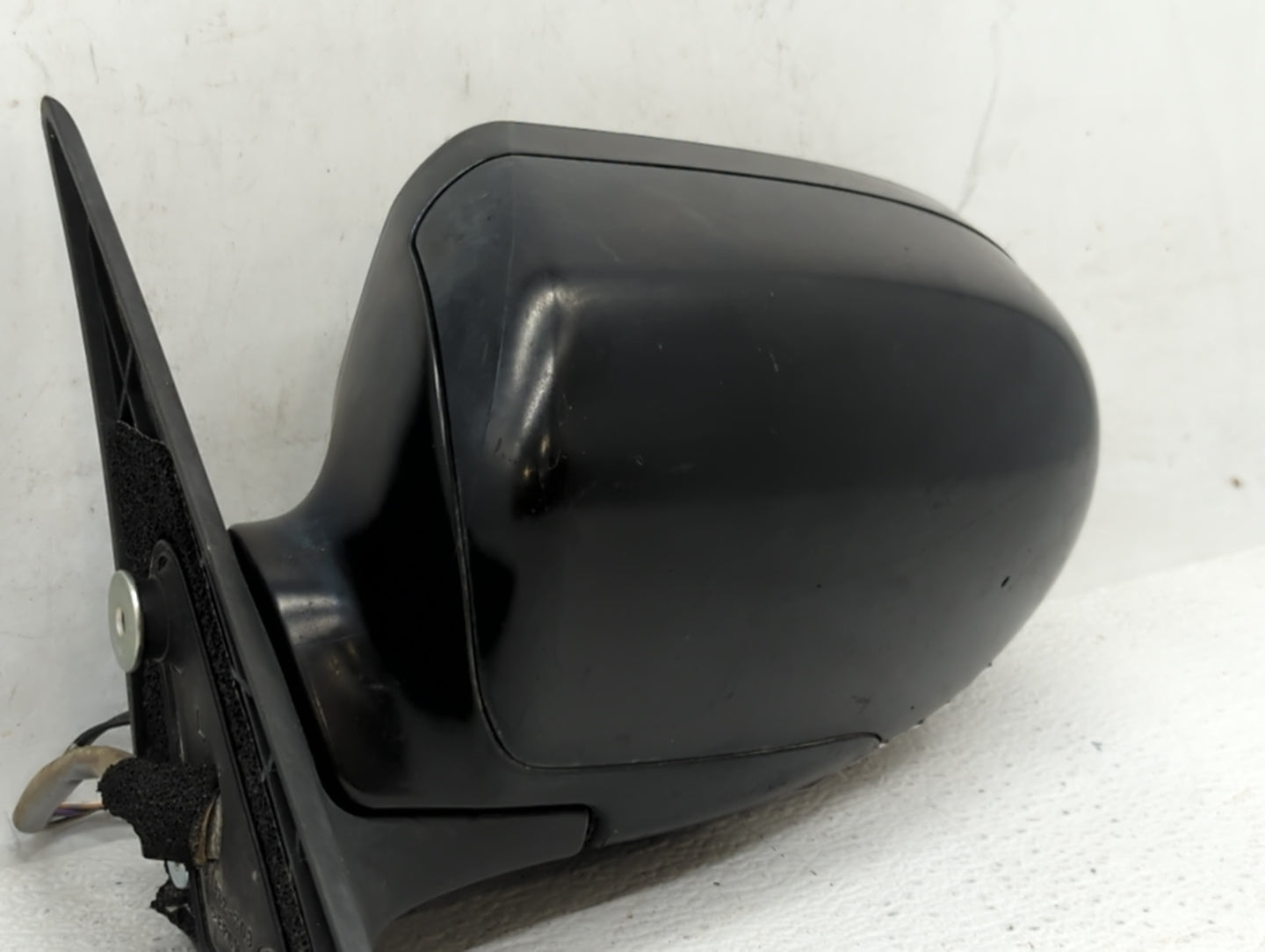 2005-2009 Subaru Legacy Driver Side View Mirror - Left Door Mirror OEM Used - Oemusedautoparts1.com