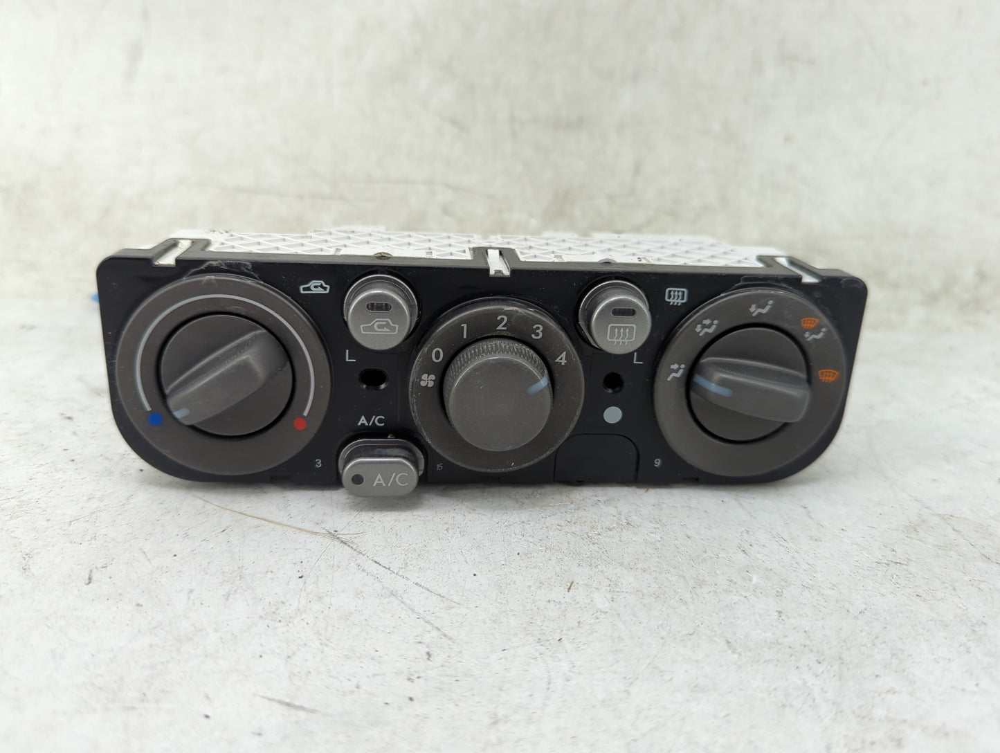 2007 Subaru Legacy Climate Control Module Temperature AC/Heater Replacement P/N:72311AG04A 146570-2683 Fits OEM Used Auto Pa