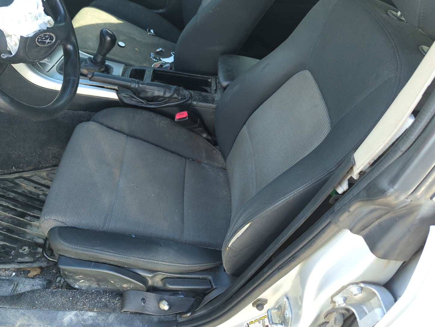 Subaru Outback Driver Front Seat Oem - Oemusedautoparts1.com