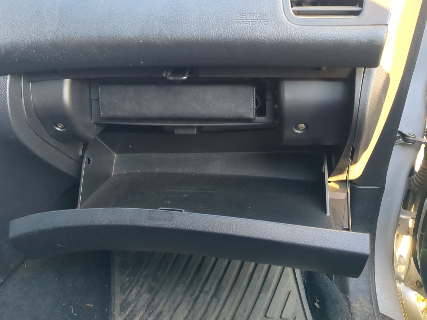 2007 Subaru Outback Passenger Glove Box Door Storage Compartment - Oemusedautoparts1.com