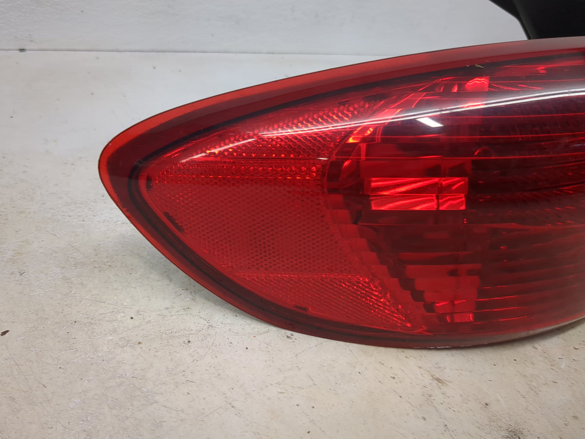 2007 Subaru Tribeca Tail Light Assembly Driver Left OEM P/N:2XL 946 095 Fits Fits 2006 OEM Used Auto Parts - Oemusedautopart