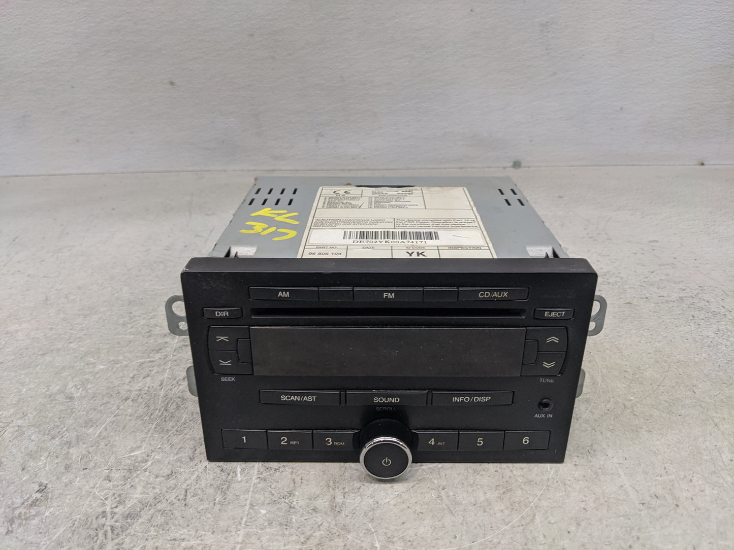2005-2008 Suzuki Forenza Radio AM FM Cd Player Receiver Replacement P/N:96 805 108 Fits Fits 2005 2006 2007 2008 OEM Used Au
