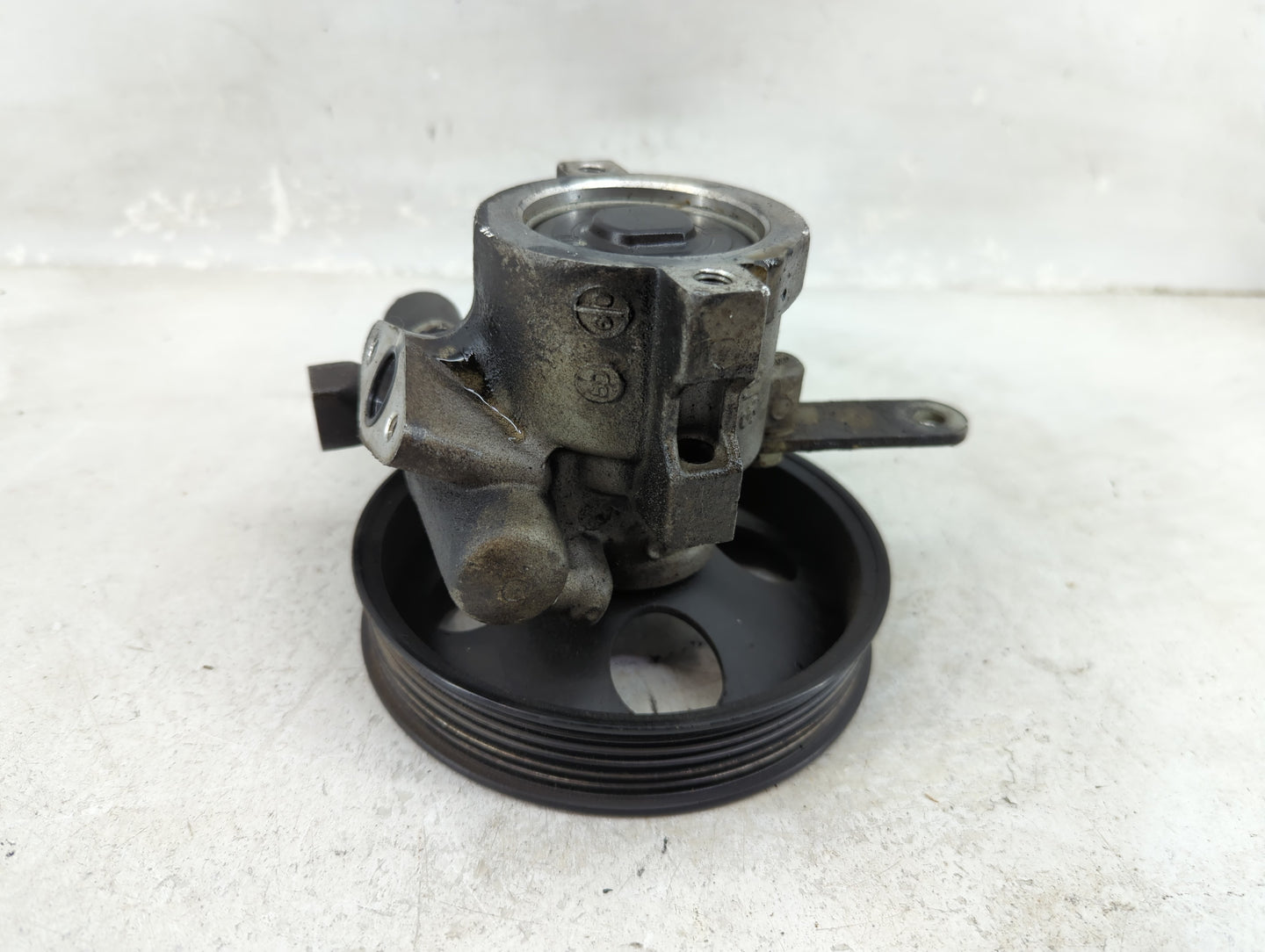 2004-2008 Suzuki Forenza Power Steering Column Pump Oem - Oemusedautoparts1.com