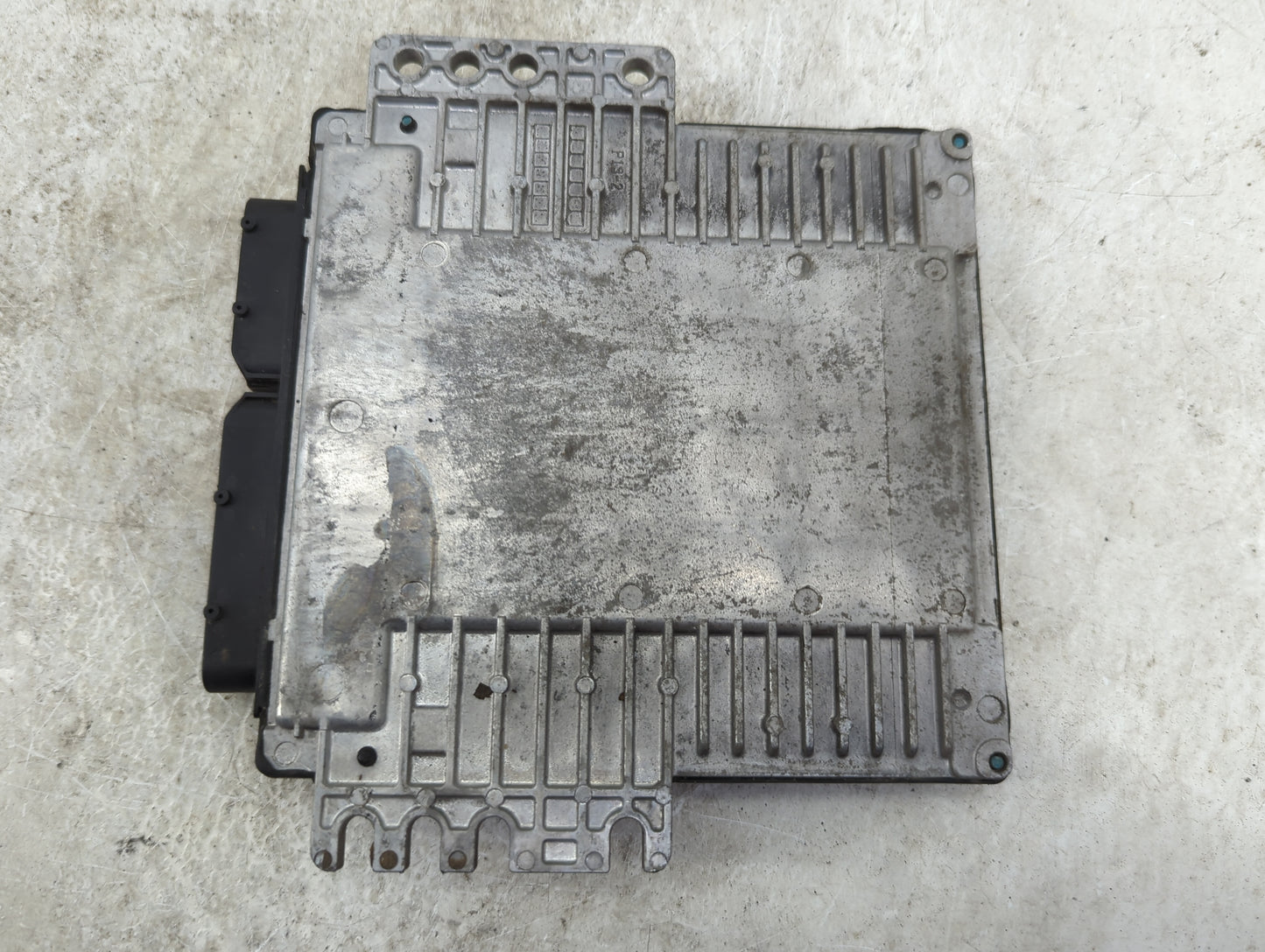 2006-2007 Suzuki Grand Vitara PCM Engine Control Computer ECU ECM PCU OEM P/N:33920-66J80 Fits Fits 2006 2007 OEM Used Auto 