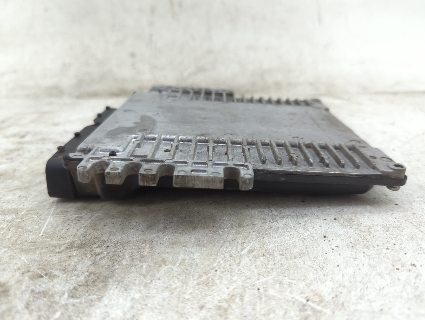 2006-2007 Suzuki Grand Vitara PCM Engine Control Computer ECU ECM PCU OEM P/N:33920-66J80 Fits Fits 2006 2007 OEM Used Auto 