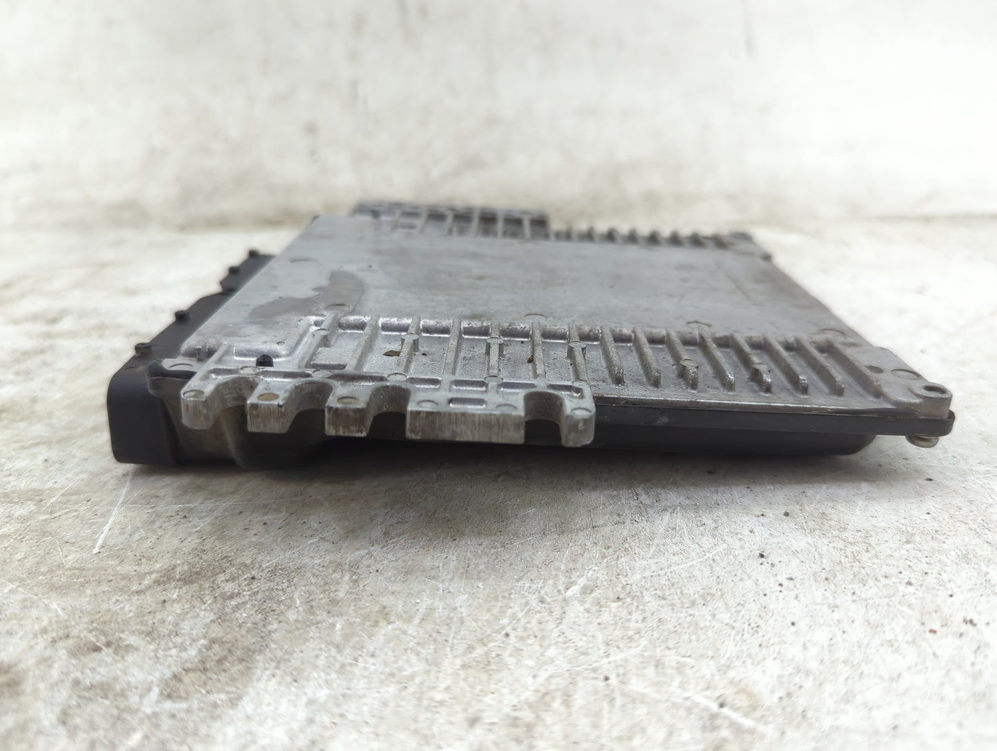 2006-2007 Suzuki Grand Vitara PCM Engine Control Computer ECU ECM PCU OEM P/N:33920-66J80 Fits Fits 2006 2007 OEM Used Auto 