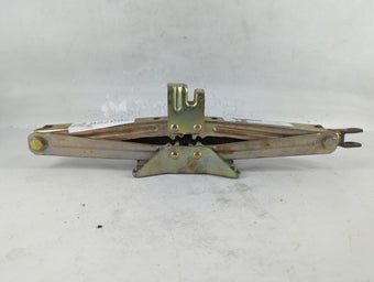 compare product 2007 Suzuki Grand Vitara Spare Scissor Car Jack