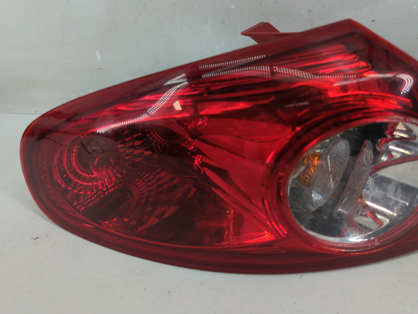 2005-2008 Suzuki Reno Tail Light Assembly Driver Left OEM Fits Fits 2005 2006 2007 2008 OEM Used Auto Parts - Oemusedautopar