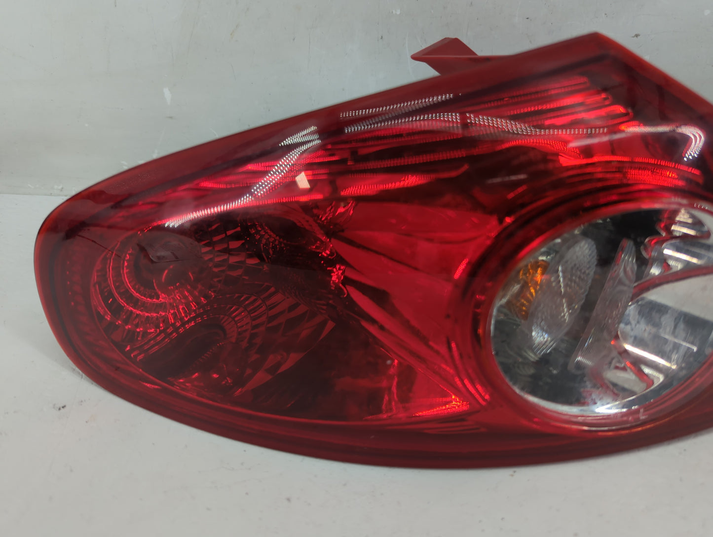 2005-2008 Suzuki Reno Tail Light Assembly Driver Left OEM Fits Fits 2005 2006 2007 2008 OEM Used Auto Parts - Oemusedautopar