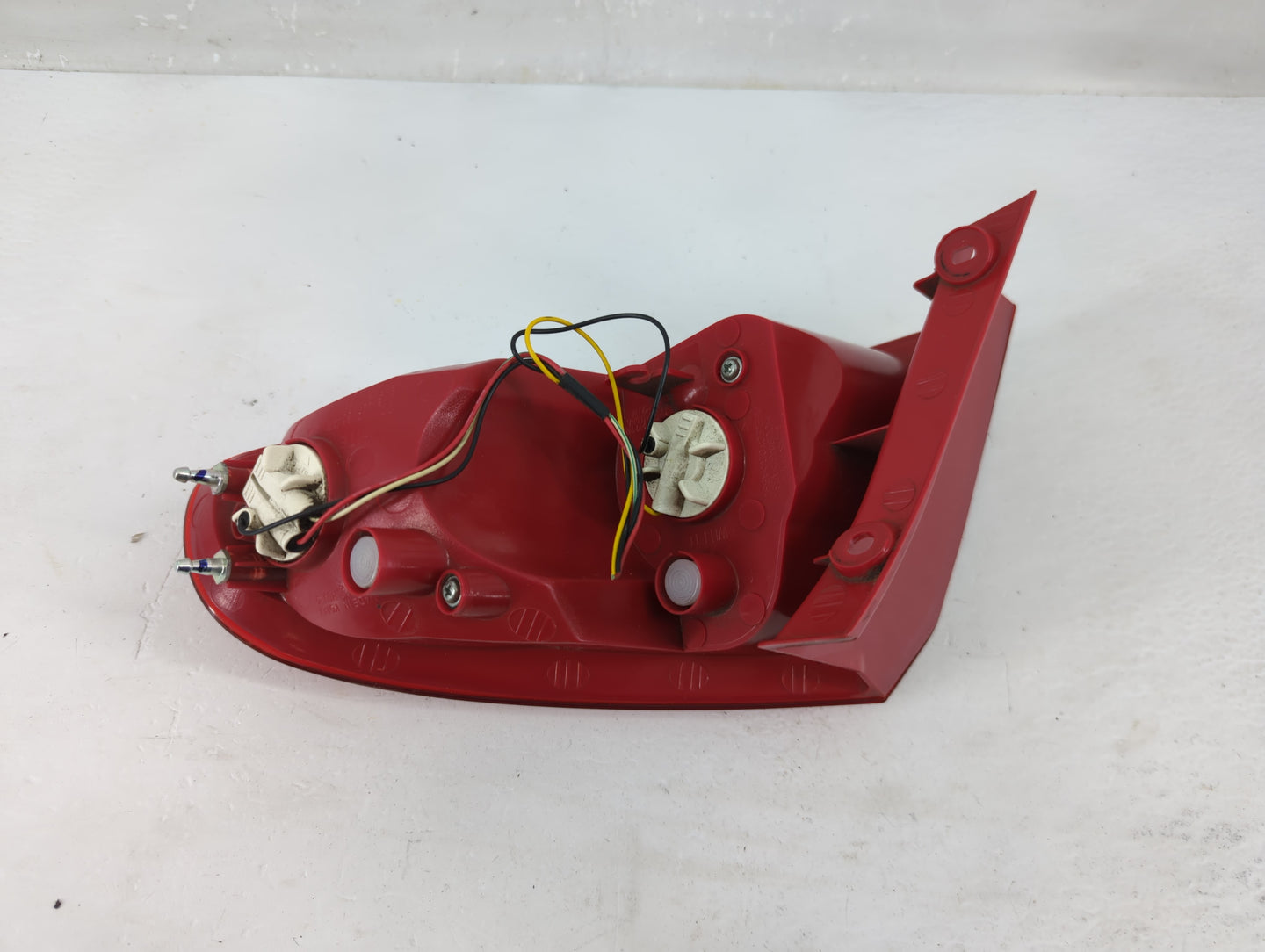 2005-2008 Suzuki Reno Tail Light Assembly Driver Left OEM Fits Fits 2005 2006 2007 2008 OEM Used Auto Parts - Oemusedautopar