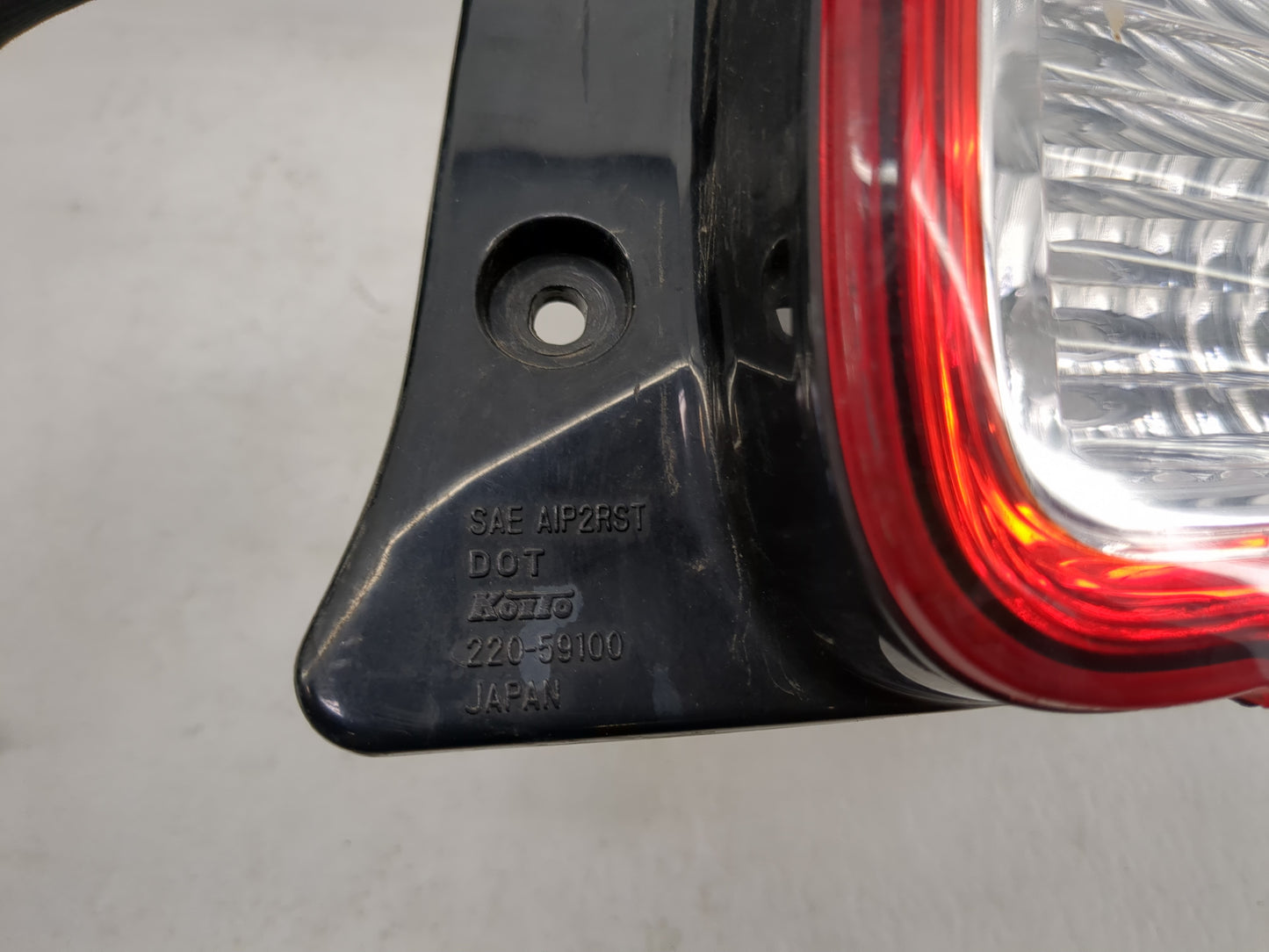 2007-2013 Suzuki Sx4 Tail Light Assembly Passenger Right OEM P/N:220-59100 Fits Fits 2007 2008 2009 2010 2011 2012 2013 OEM 