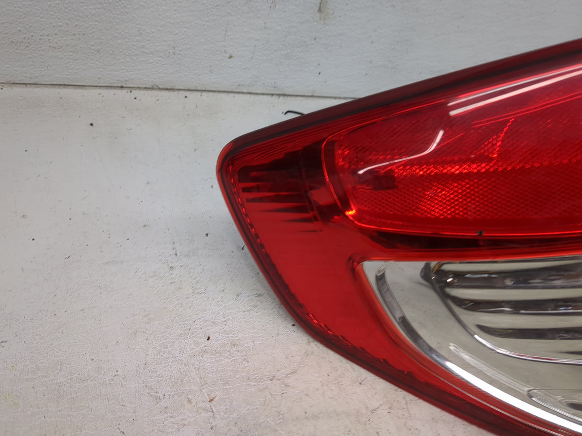 2007-2013 Suzuki Sx4 Tail Light Assembly Driver Left OEM Fits Fits 2007 2008 2009 2010 2011 2012 2013 OEM Used Auto Parts - 