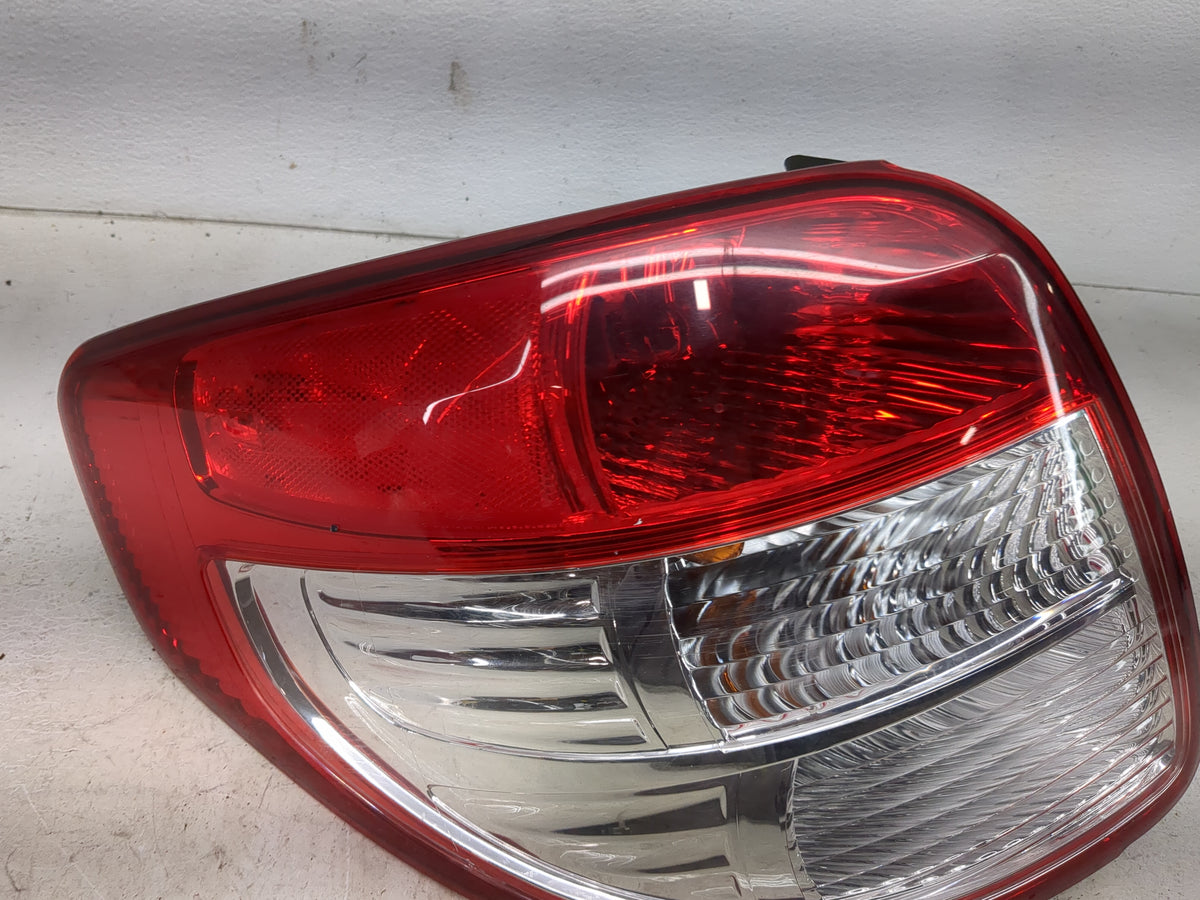 2007-2013 Suzuki Sx4 Tail Light Assembly Driver Left OEM Fits Fits 2007 2008 2009 2010 2011 2012 2013 OEM Used Auto Parts - 