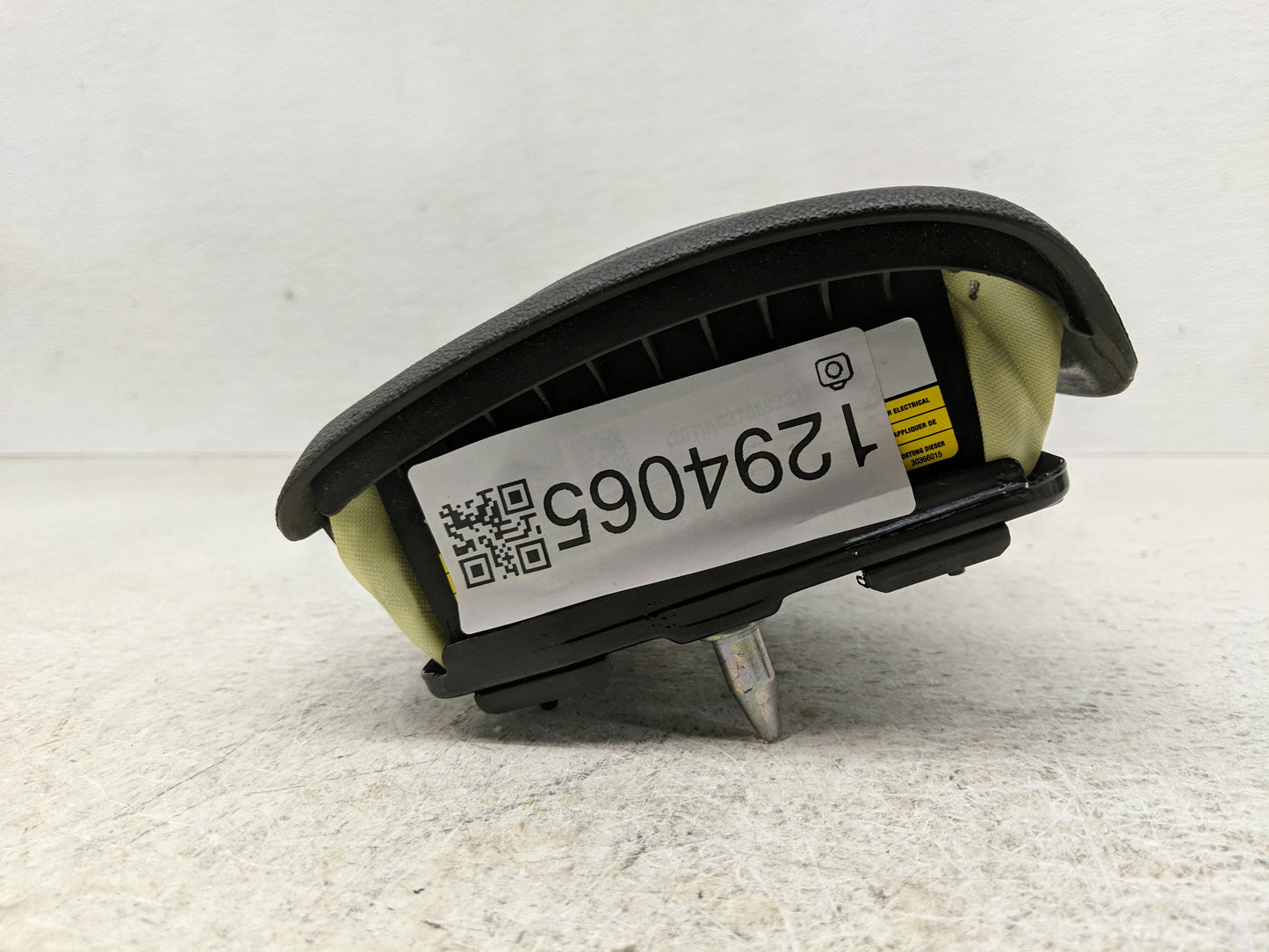 2007 Suzuki Vitara Air Bag Driver Left Steering Wheel Mounted Fits Fits 2006 2008 OEM Used Auto Parts - Oemusedautoparts1.co