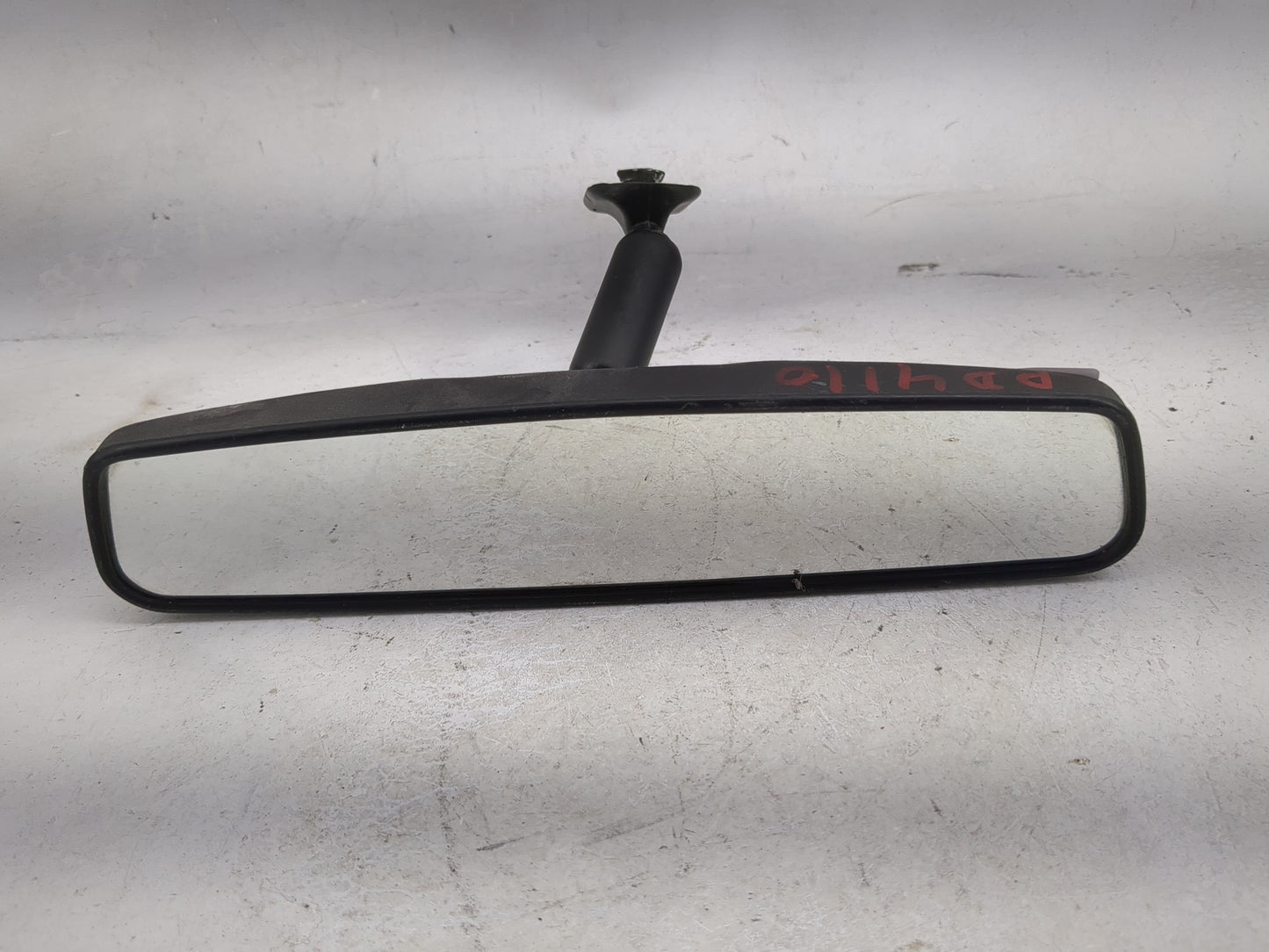 2007 Suzuki Vitara Interior Rear View Mirror Replacement OEM P/N:E8 011083 Fits OEM Used Auto Parts - Oemusedautoparts1.com