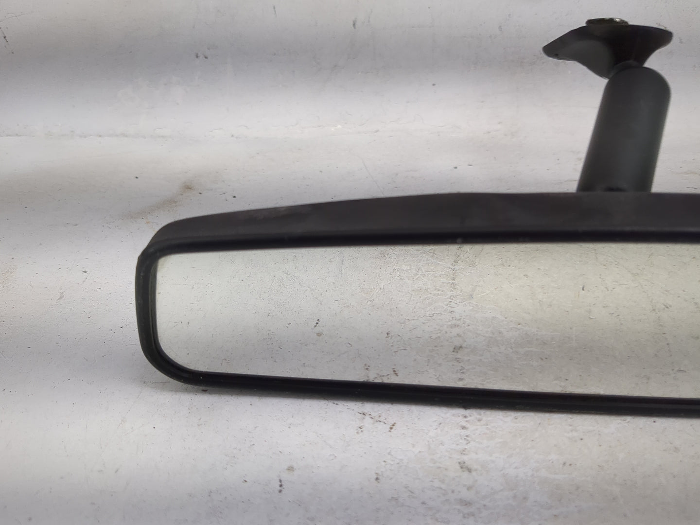 2007 Suzuki Vitara Interior Rear View Mirror Replacement OEM P/N:E8 011083 Fits OEM Used Auto Parts - Oemusedautoparts1.com