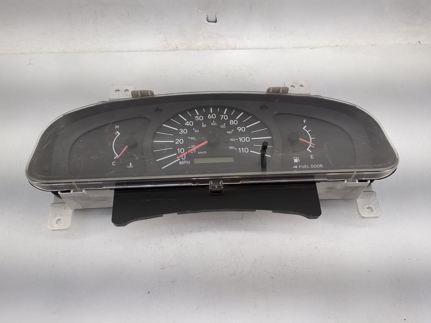 2007 Suzuki Vitara Instrument Cluster Speedometer Gauges P/N:83800-08030-00 TN157370-8032 Miles: Fits OEM Used Auto Parts - 