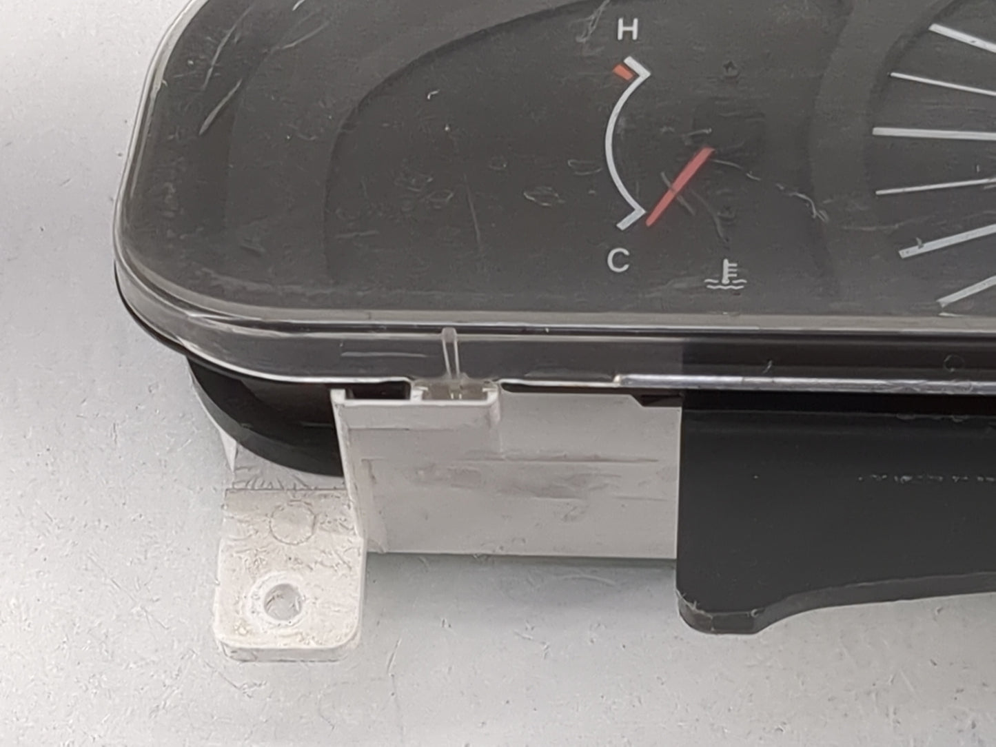 2007 Suzuki Vitara Instrument Cluster Speedometer Gauges P/N:83800-08030-00 TN157370-8032 Miles: Fits OEM Used Auto Parts - 