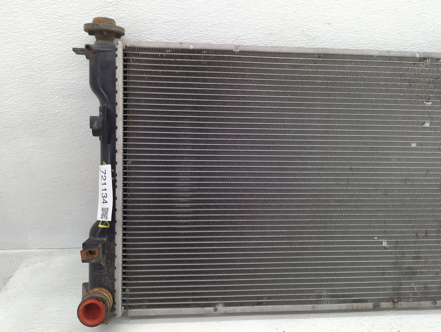 2007 Suzuki Vitara Engine Cooling Radiator Condensor P/N:12842302 988829T Fits Fits 2008 2009 OEM Used Auto Parts - Oemuseda