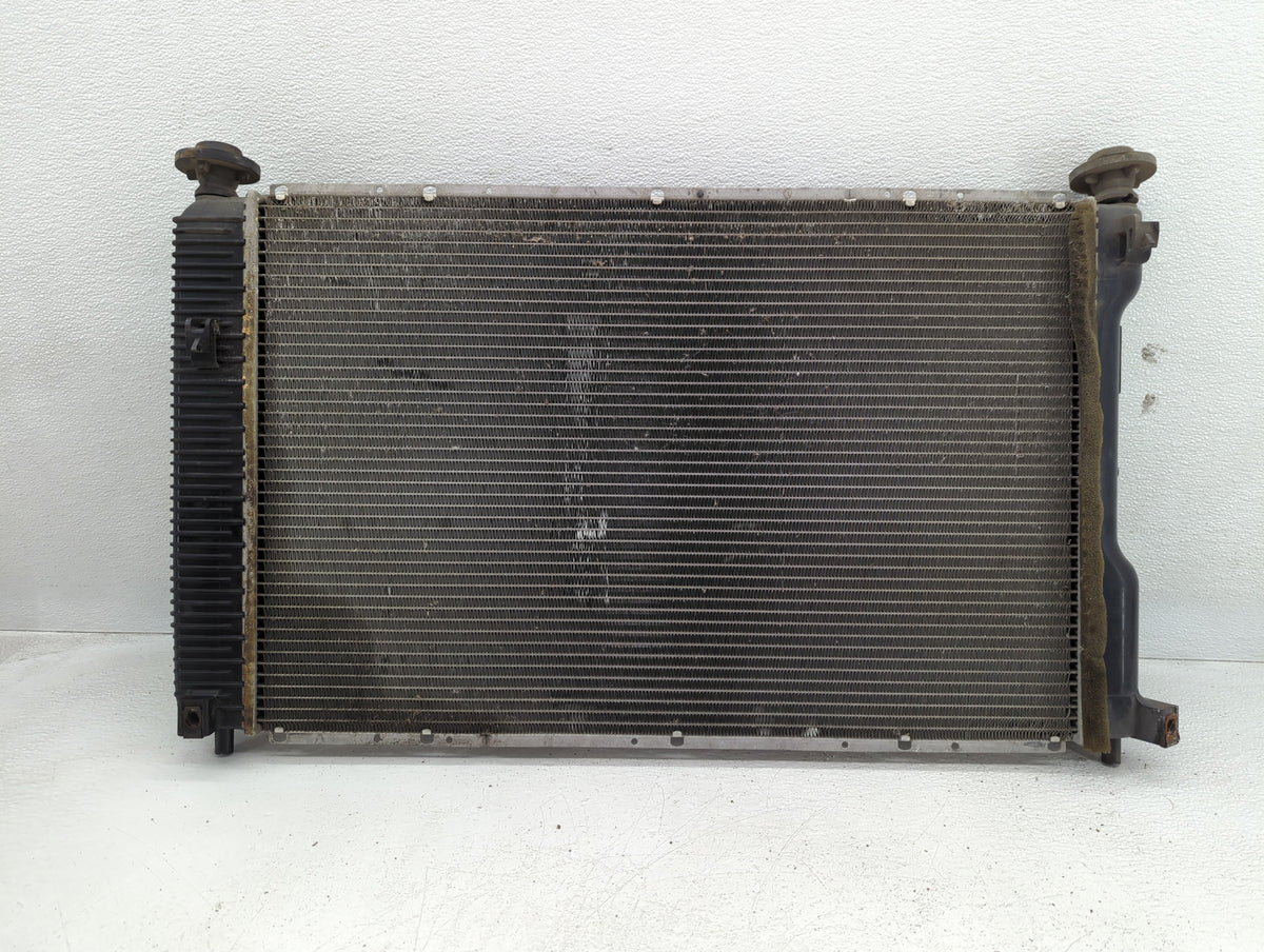 2007 Suzuki Vitara Engine Cooling Radiator Condensor P/N:12842302 988829T Fits Fits 2008 2009 OEM Used Auto Parts - Oemuseda